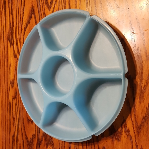 Tupperware Serving Tray with lid - Picture 3 of 6